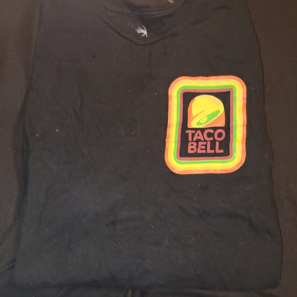 Taco bell t-shirt with retro sign logo